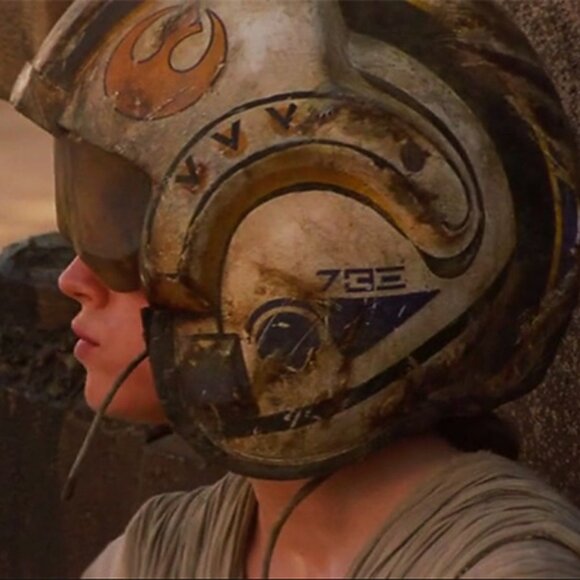 Bioworld Rebel Helmet Rey and BB8 Scavenger Large Bag - Picture 10 of 10